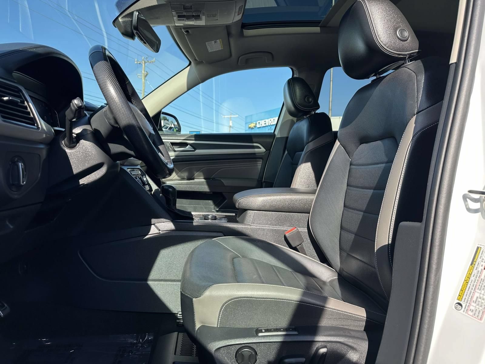Used 2022 Volkswagen Atlas SEL Premium AWD/4WD image 22