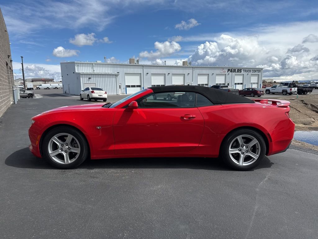 Used 2016 Chevrolet Camaro LT RWD image 6
