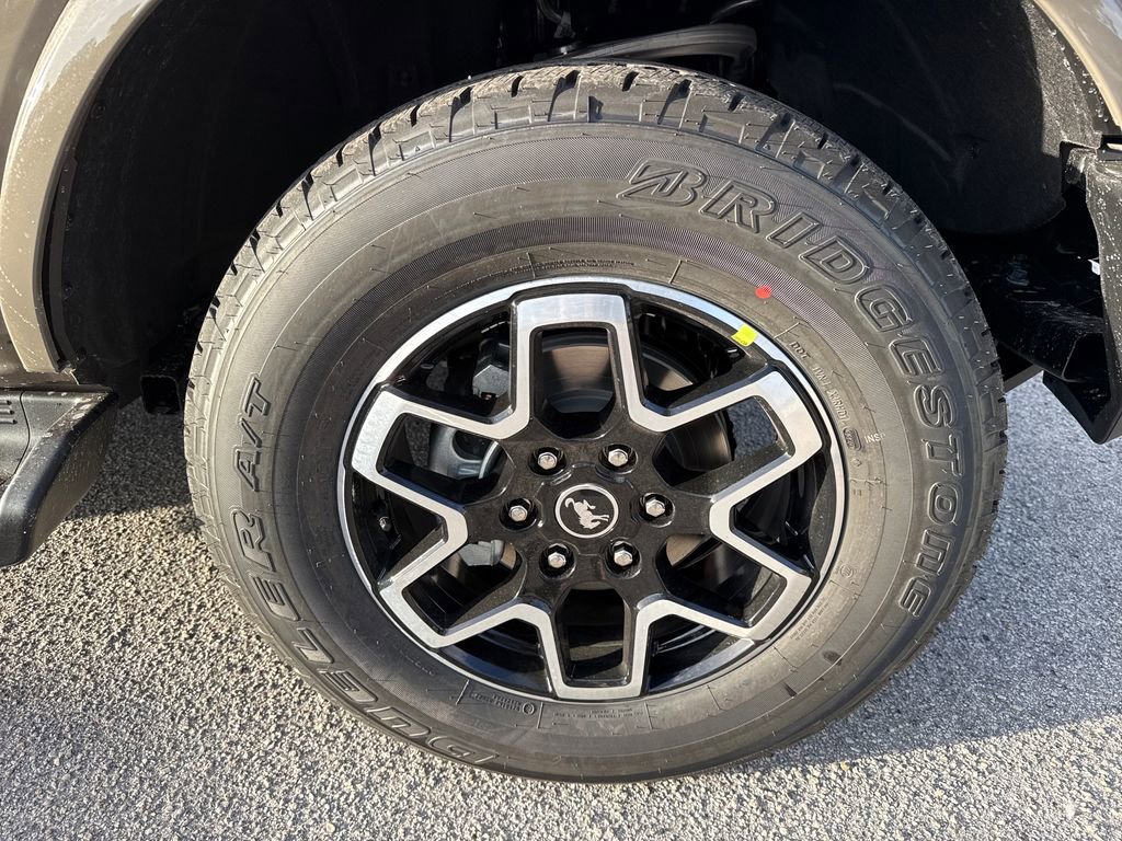 New 2025 Ford Bronco Outer Banks image 11