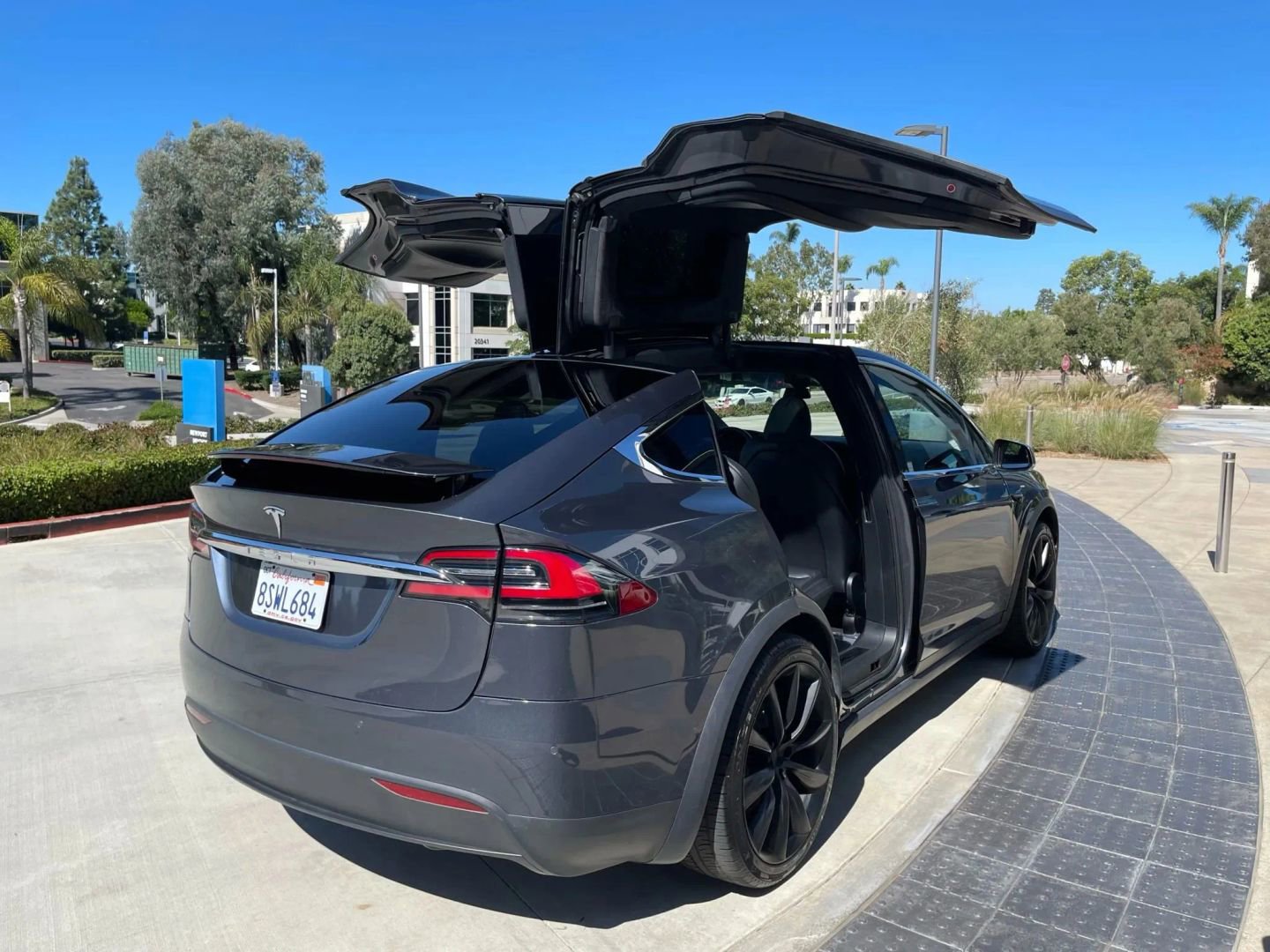 Used 2020 Tesla Model X Long Range AWD/4WD image 5