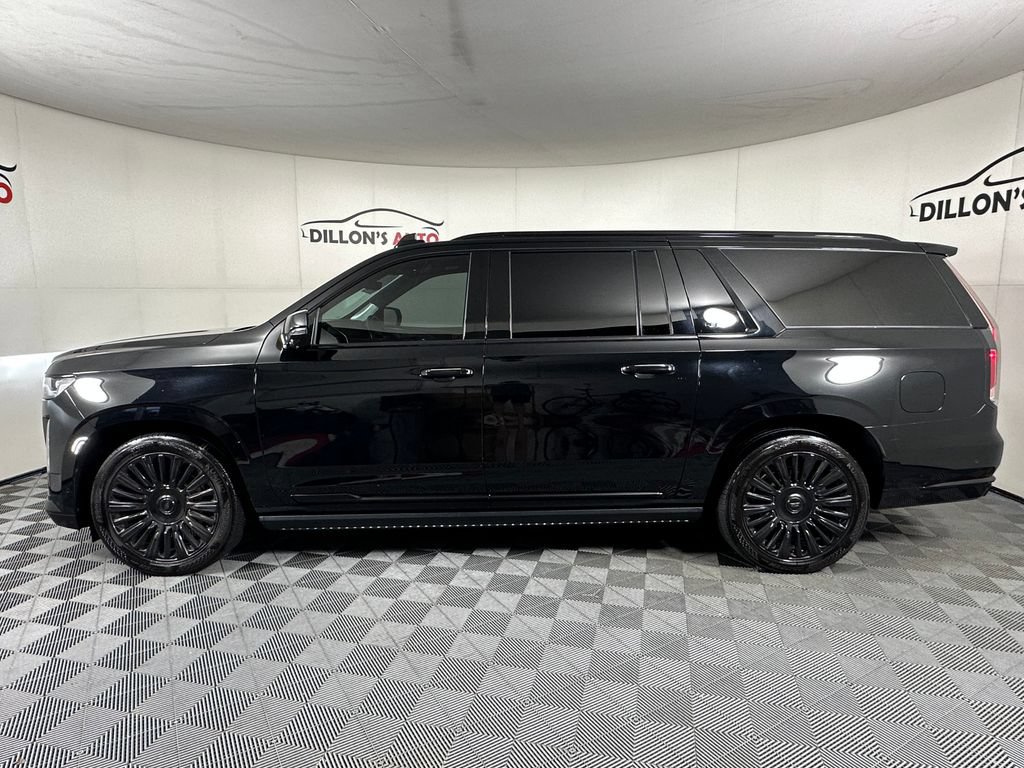 Used 2021 Cadillac Escalade ESV Sport Platinum AWD/4WD image 3