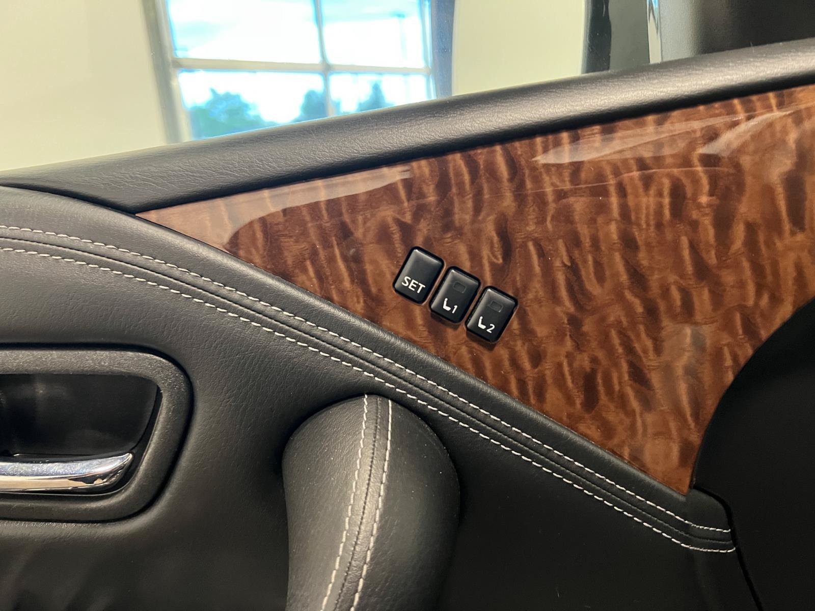 Used 2020 Nissan Armada Platinum w/ Interior Lighting Package AWD/4WD image 27