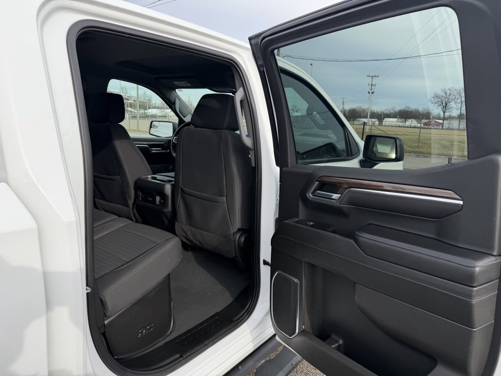 Used 2022 Chevrolet Silverado 1500 LT Trail Boss image 32