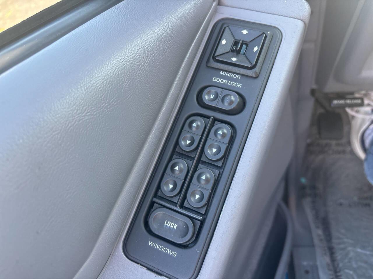 Used 1994 Ford Explorer XLT image 59