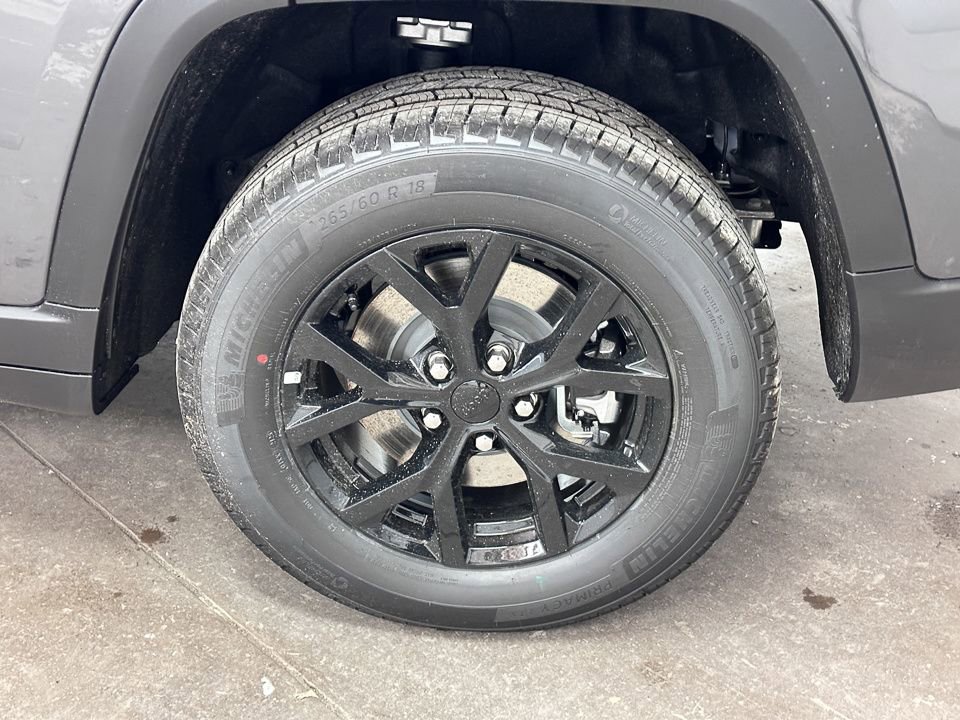 New 2025 Jeep Grand Cherokee L Altitude image 44