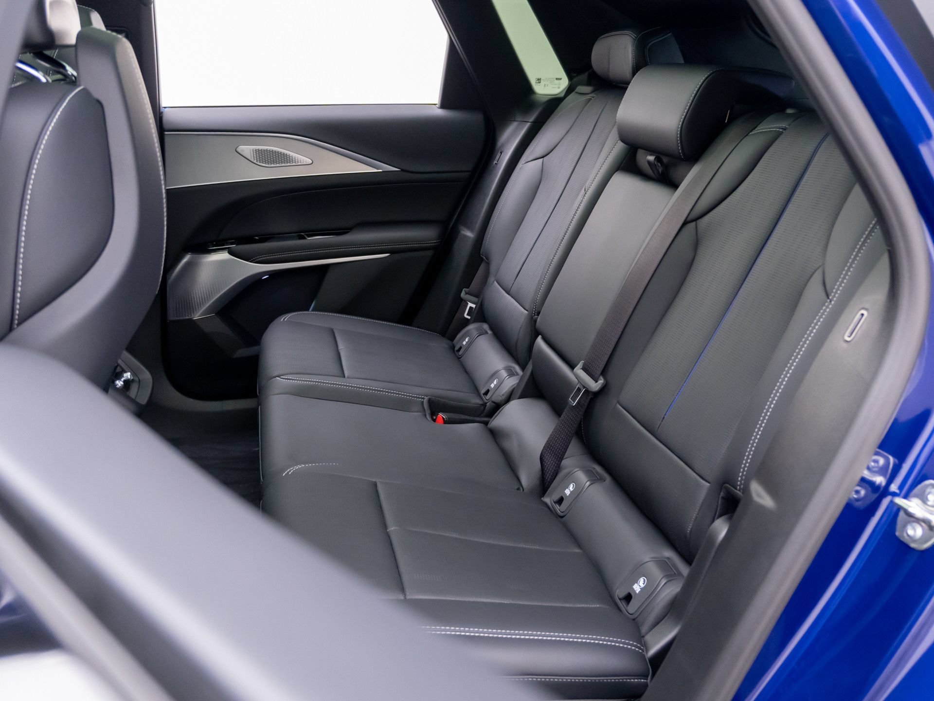 New 2027 Cadillac Lyriq Signature Sport AWD/4WD image 16