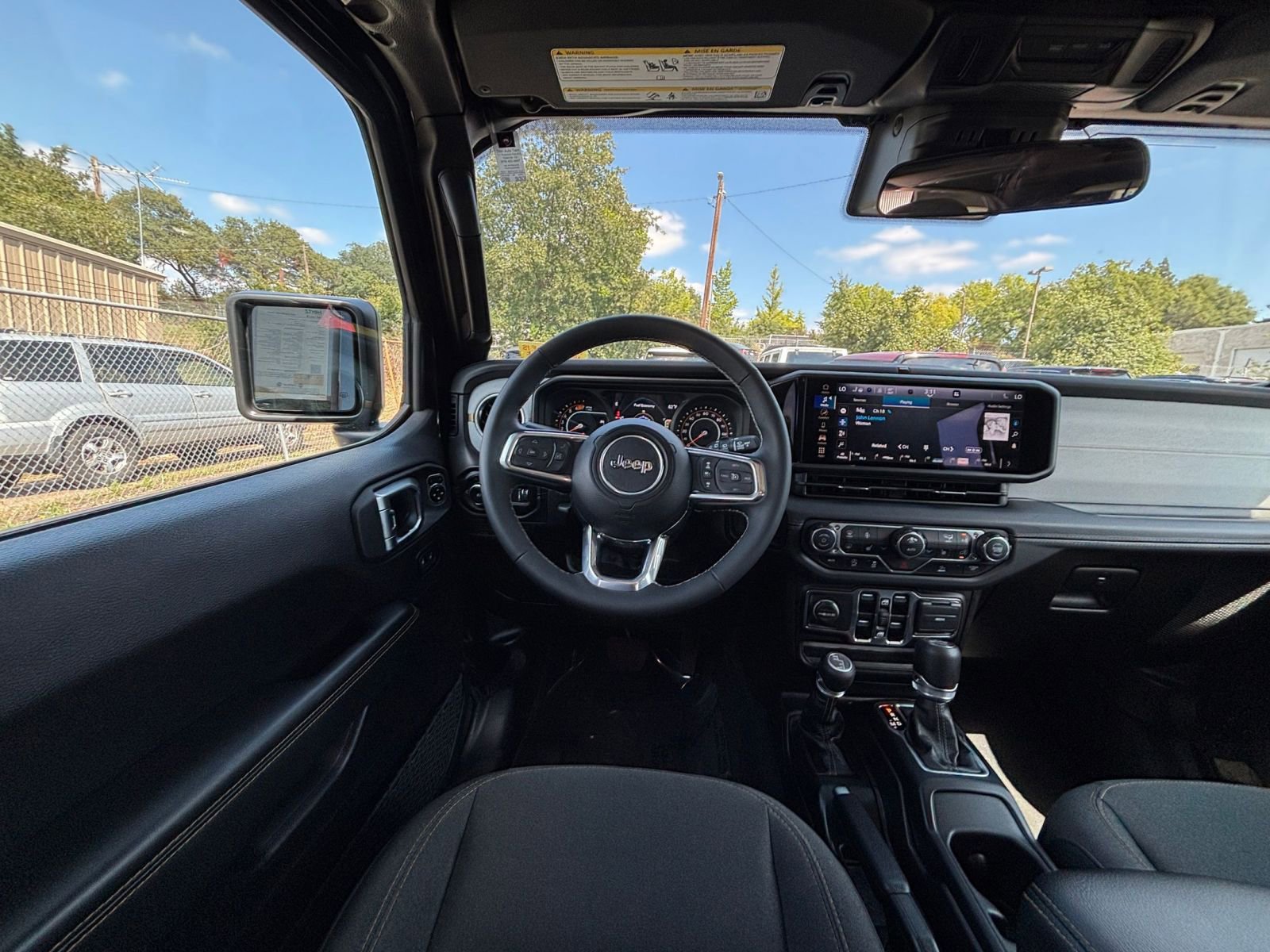Used 2025 Jeep Wrangler Unlimited Sahara AWD/4WD image 34