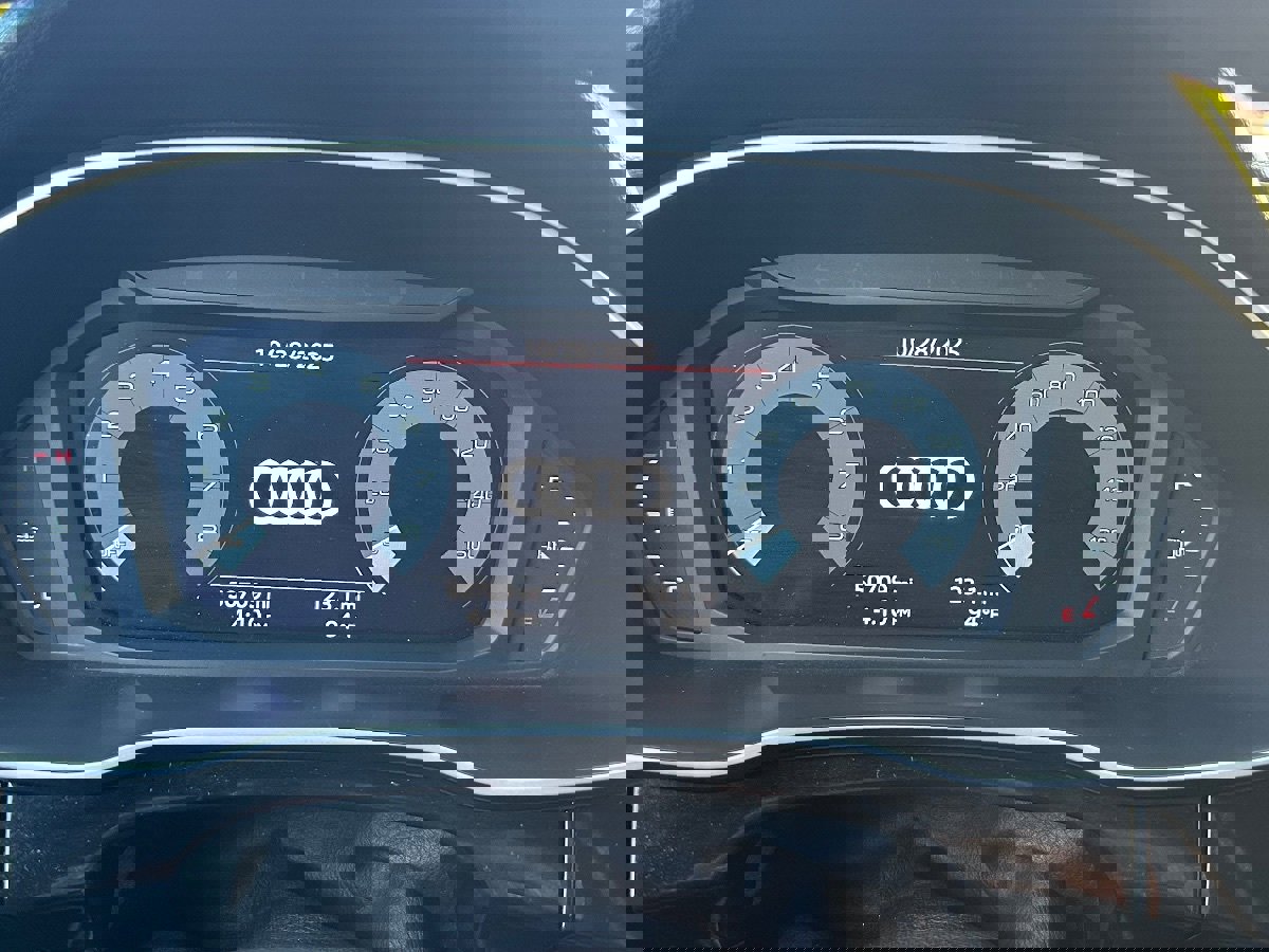 Used 2022 Audi Q3 2.0T Premium w/ Convenience Package image 23