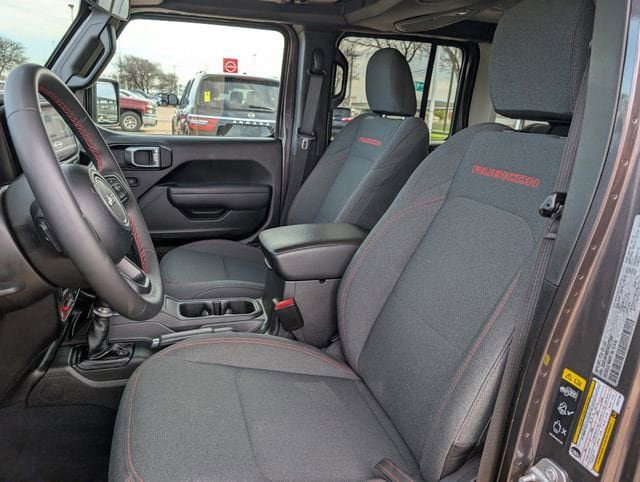 Used 2025 Jeep Wrangler Unlimited Rubicon image 27
