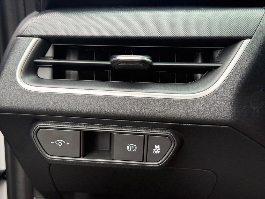 New 2025 Kia K4 LXS image 16