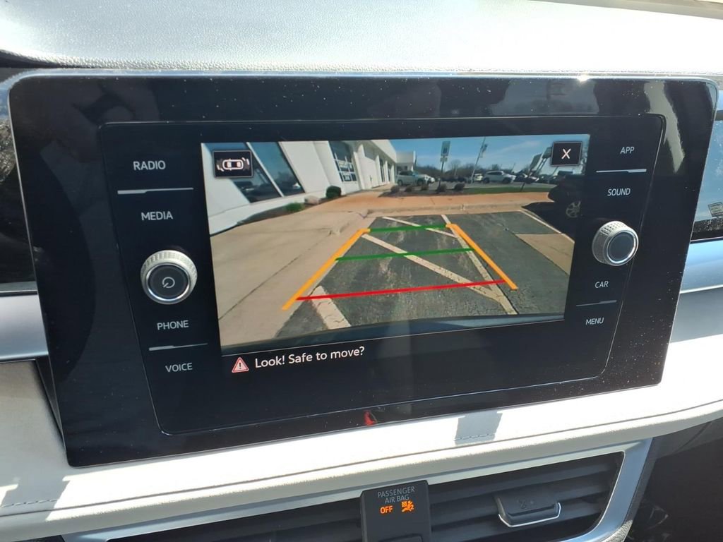 New 2026 Volkswagen Taos SE AWD/4WD image 10