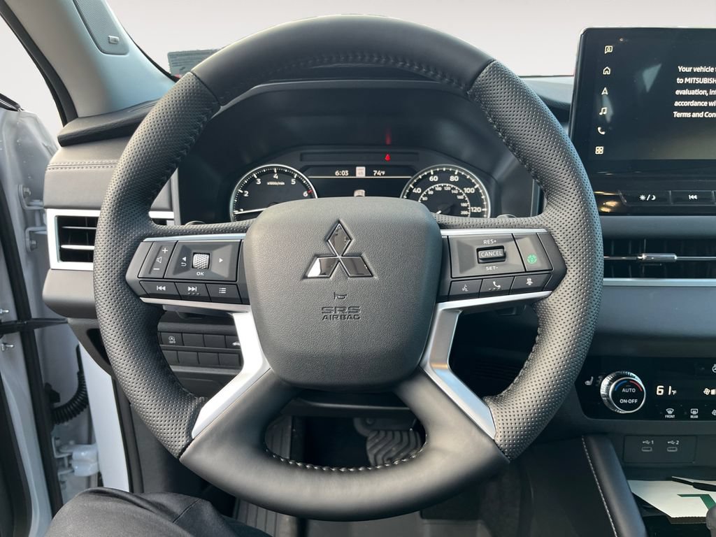 New 2026 Mitsubishi Outlander AWD image 12