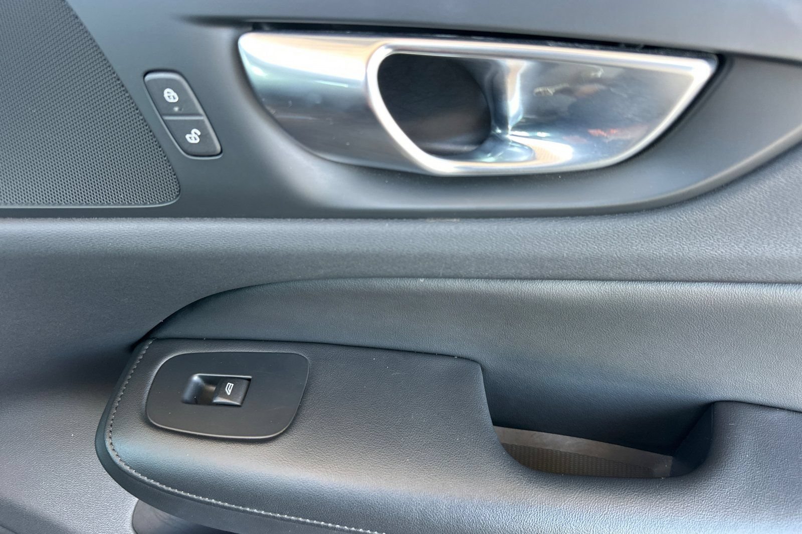 Used 2024 Volvo S60 B5 Core FWD image 21