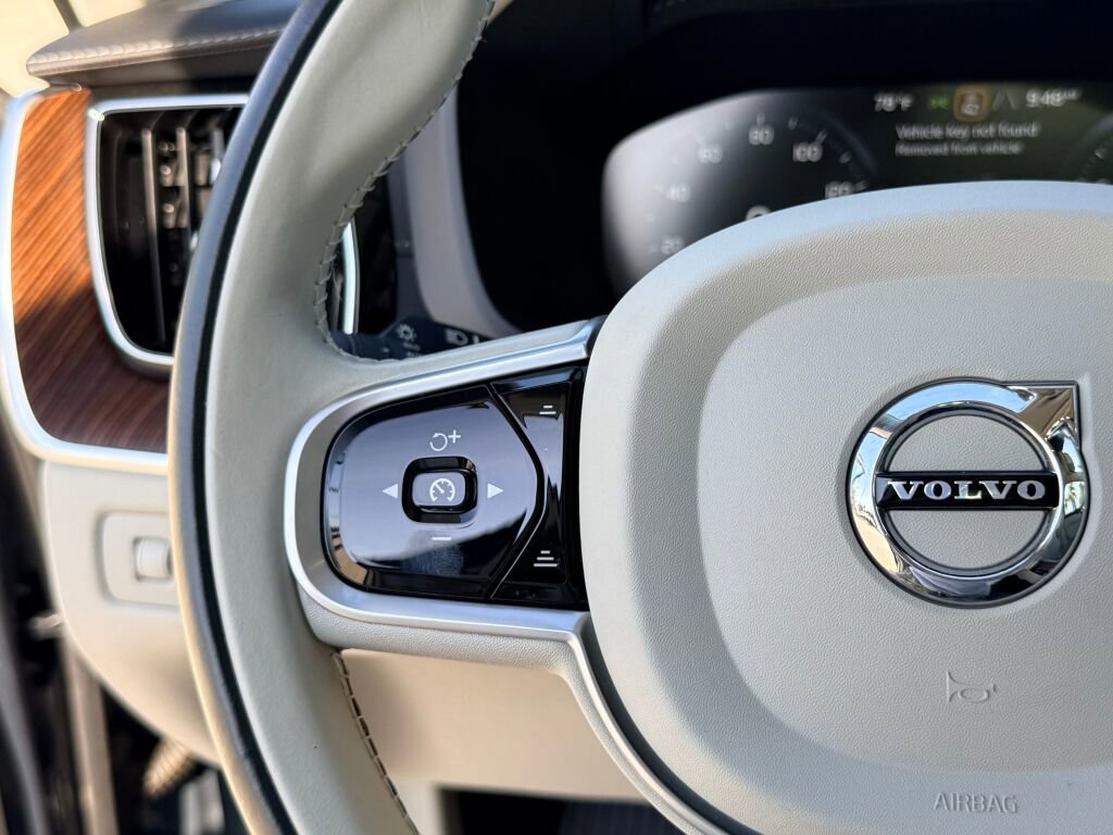 Used 2020 Volvo XC60 T5 Inscription w/ Protection Package Premier image 30