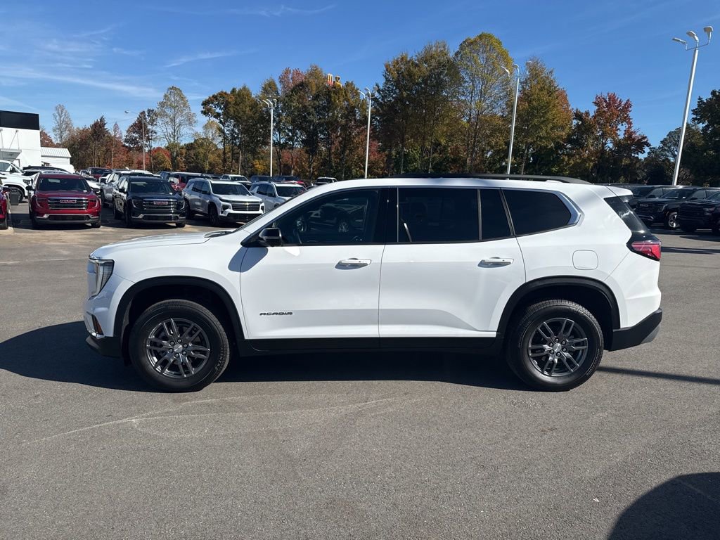 Used 2025 GMC Acadia Elevation FWD image 2