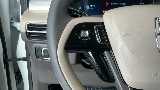 Used 2024 Lincoln Corsair FWD image 12