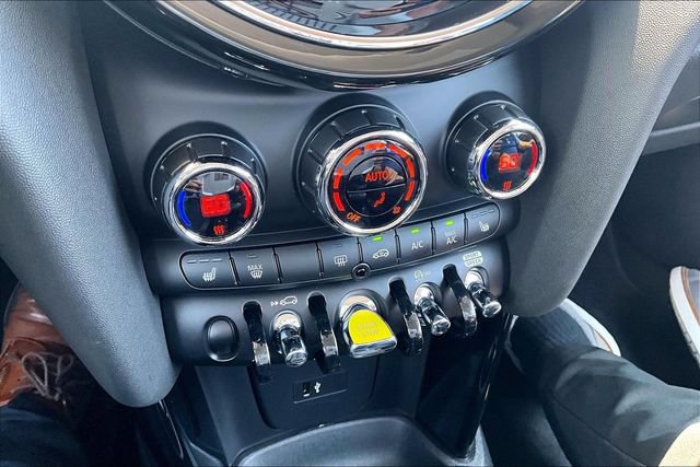 Used 2024 MINI Cooper SE FWD image 24