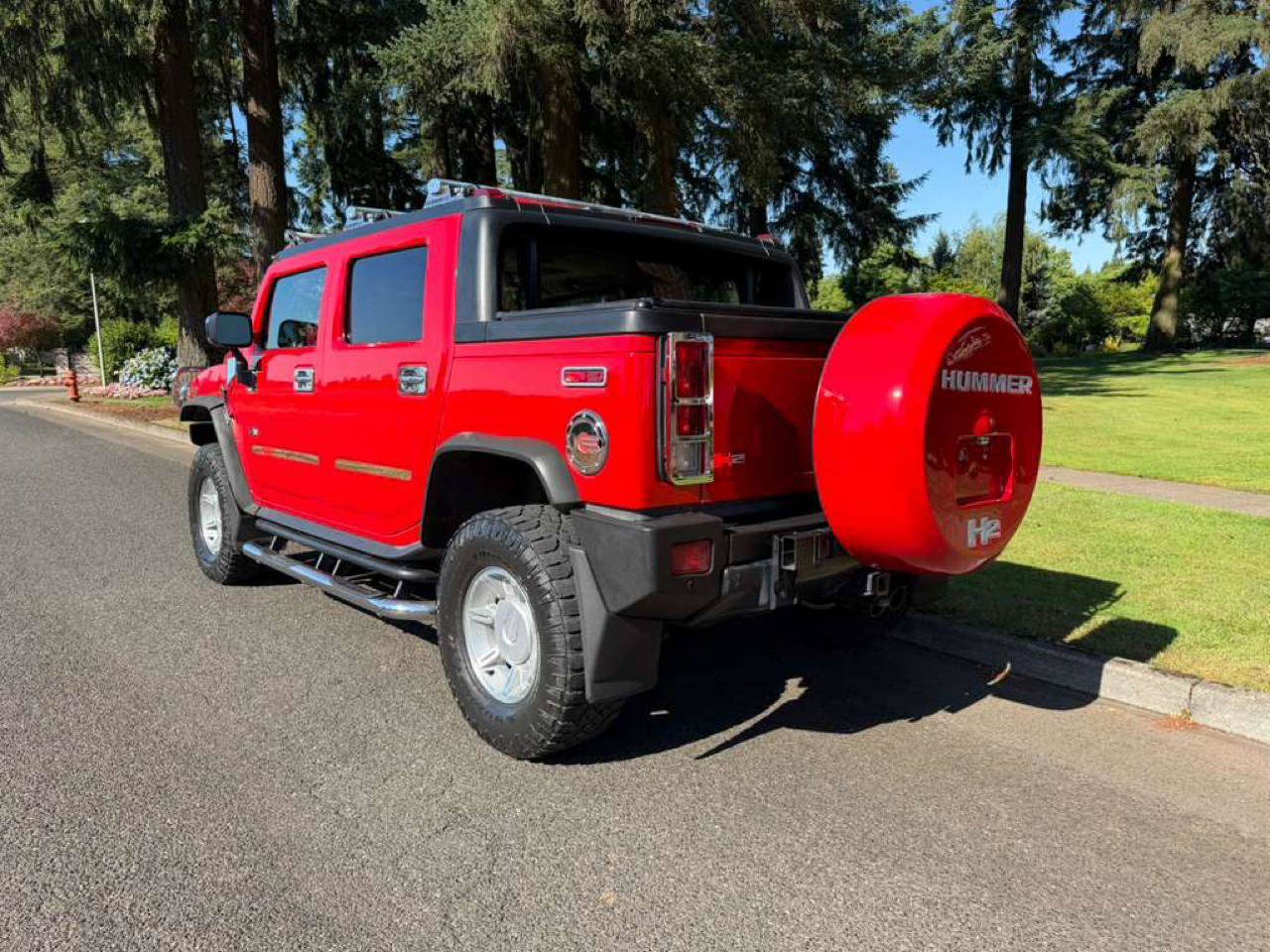 Used 2005 HUMMER H2 SUT w/ Preferred Equipment Group AWD/4WD image 11