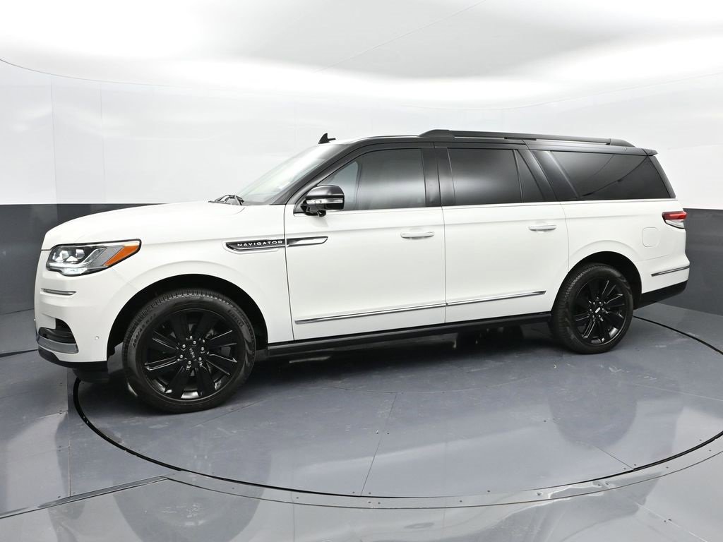 Used 2024 Lincoln Navigator L Black Label image 27
