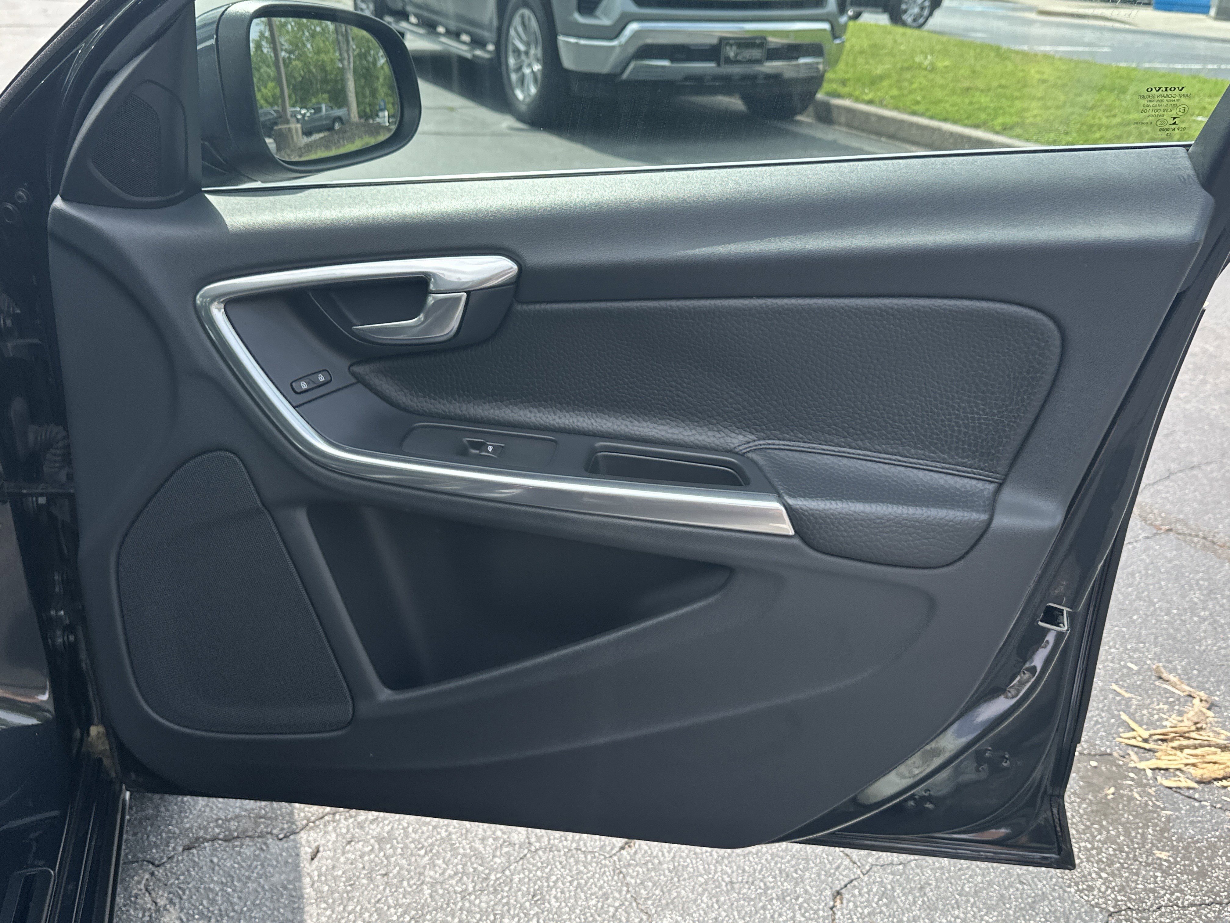 Used 2014 Volvo S60 T5 FWD image 11