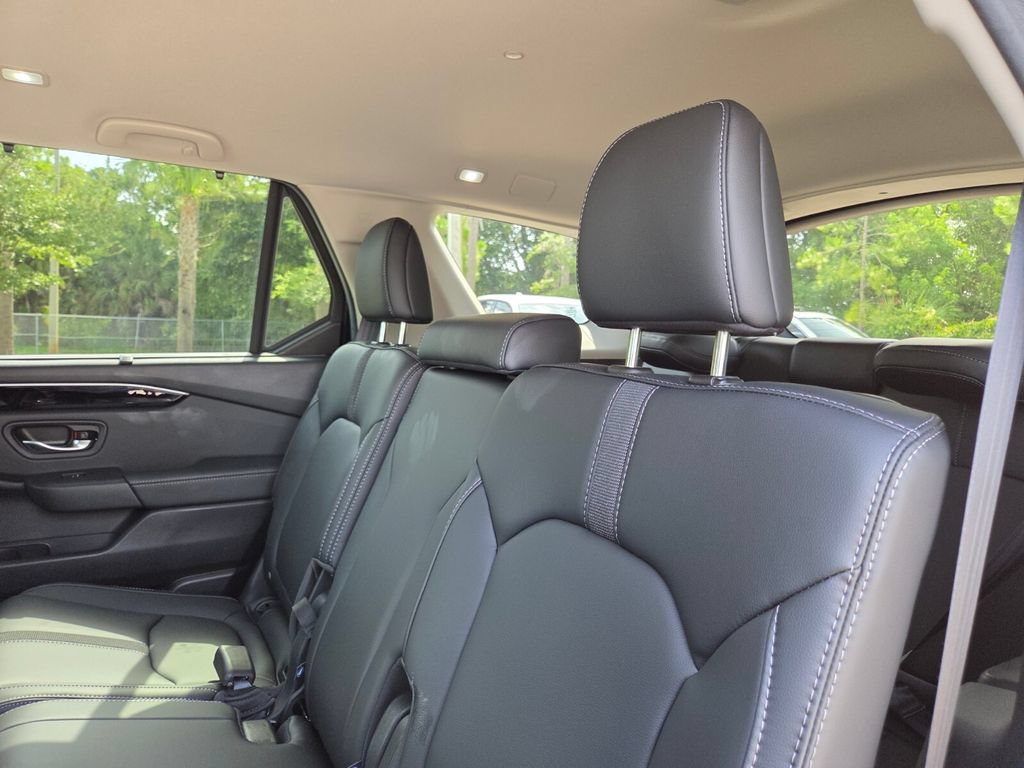 Used 2025 Honda Pilot EX-L image 23