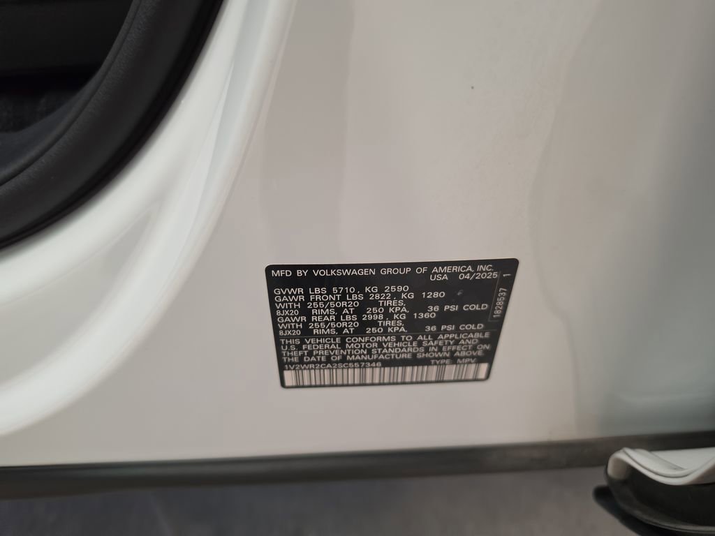 Used 2025 Volkswagen Atlas SE FWD image 37