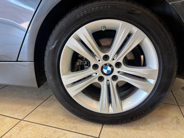 Used 2018 BMW 330i Sedan RWD image 14