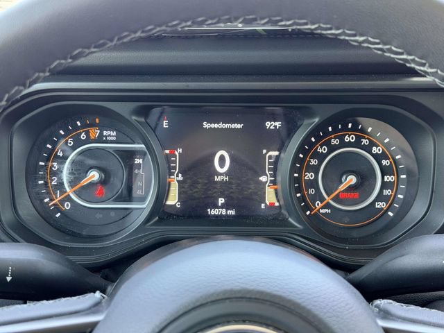Used 2026 Jeep Gladiator Mojave AWD/4WD image 25
