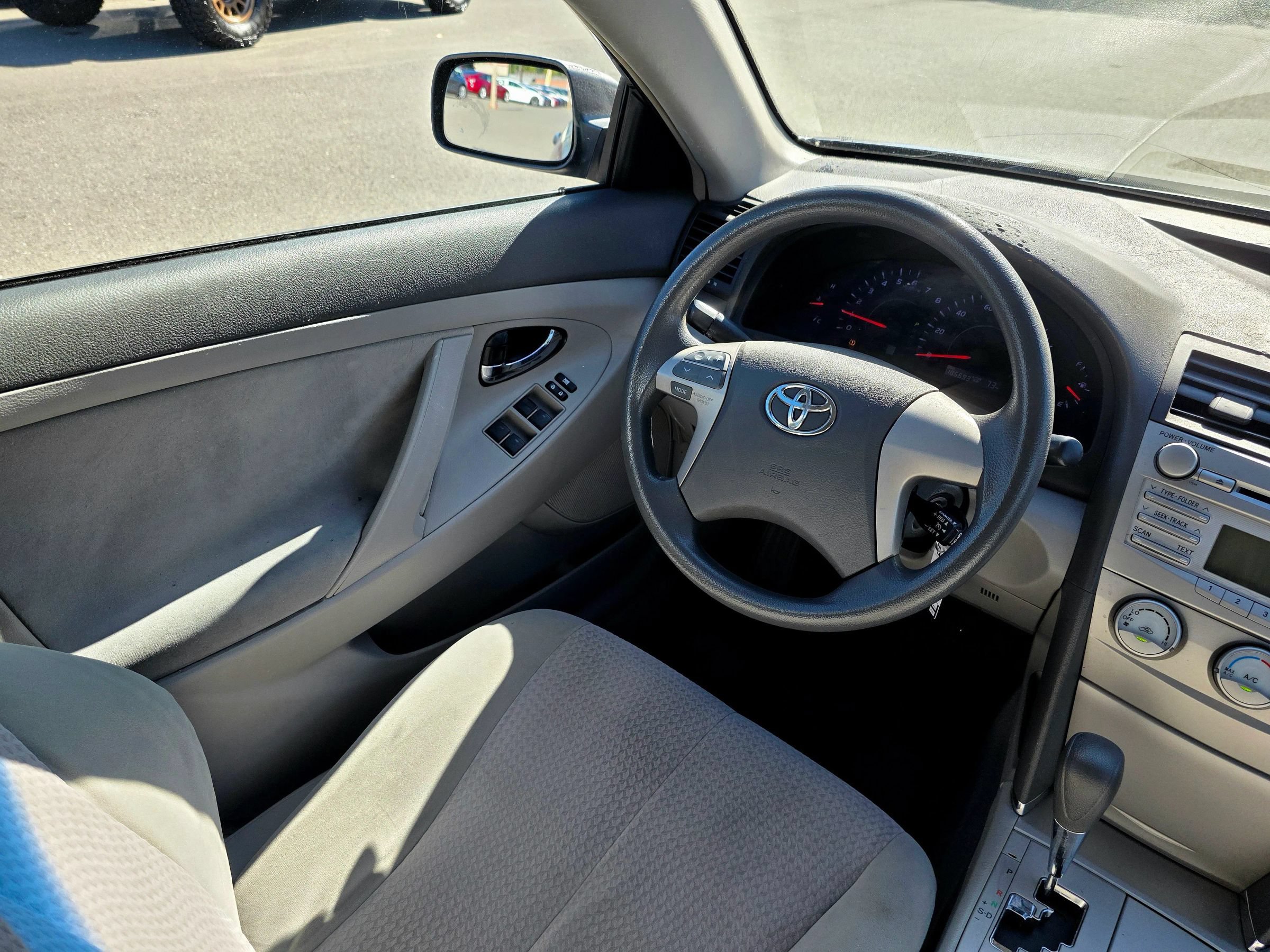 Used 2010 Toyota Camry LE FWD image 20