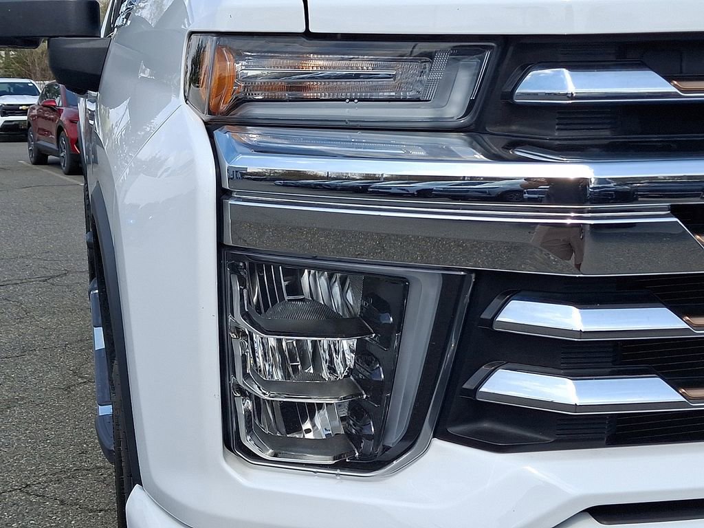 Certified 2020 Chevrolet Silverado 2500 High Country w/ Z71 Off-Road Package AWD/4WD image 9