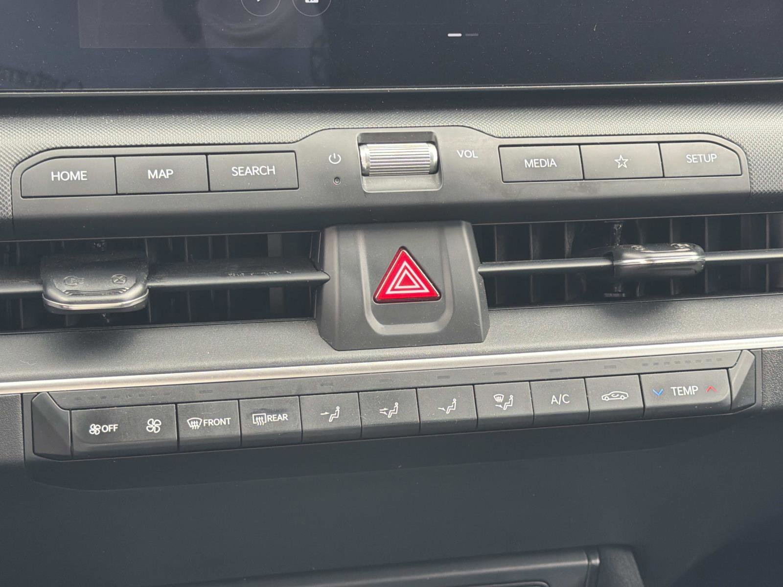 Used 2025 Kia K4 FWD image 14