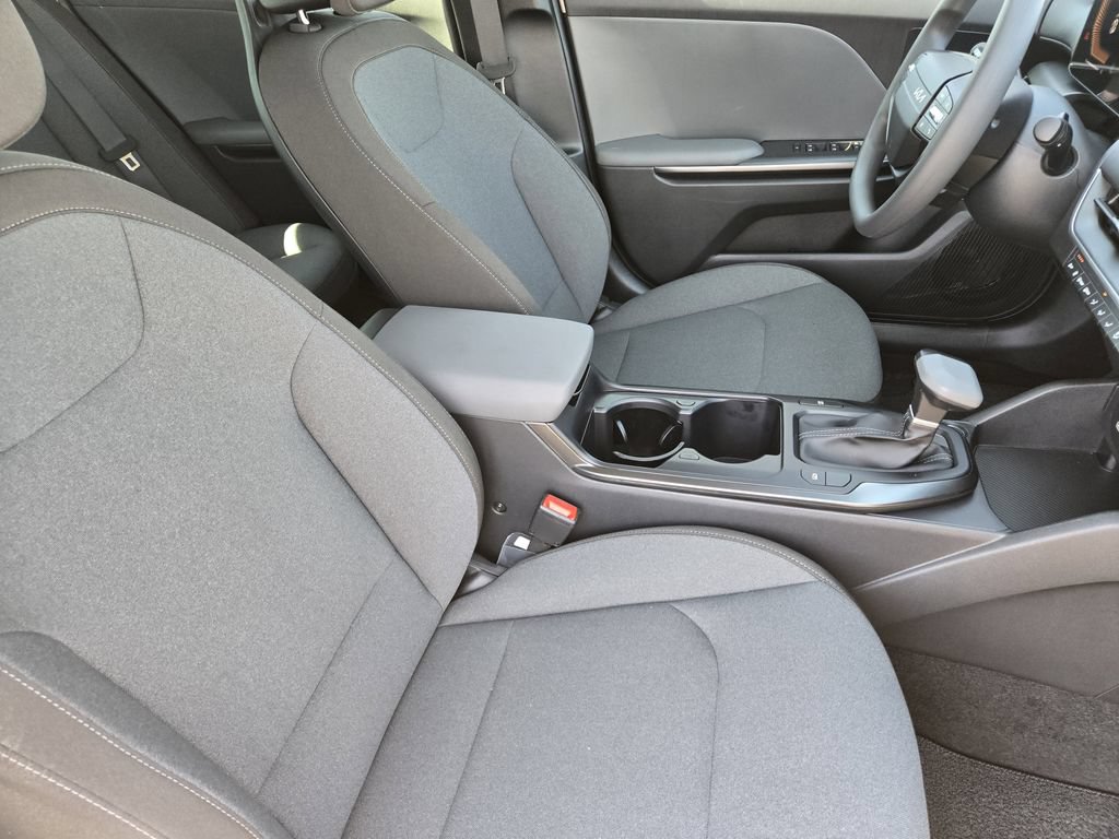 New 2026 Kia K4 FWD image 10