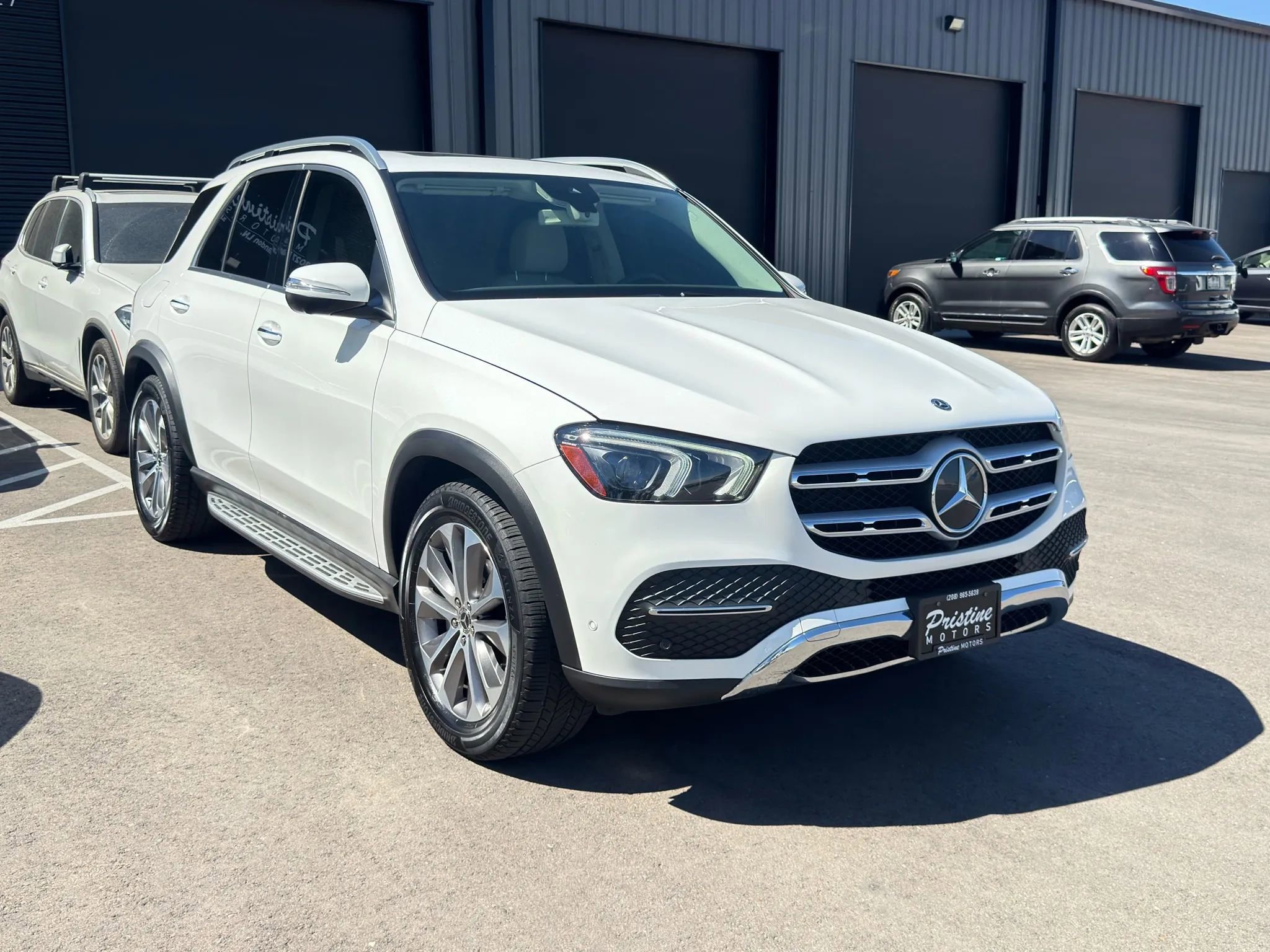 Used 2020 Mercedes-Benz GLE 350 4MATIC w/ Premium Package image 2