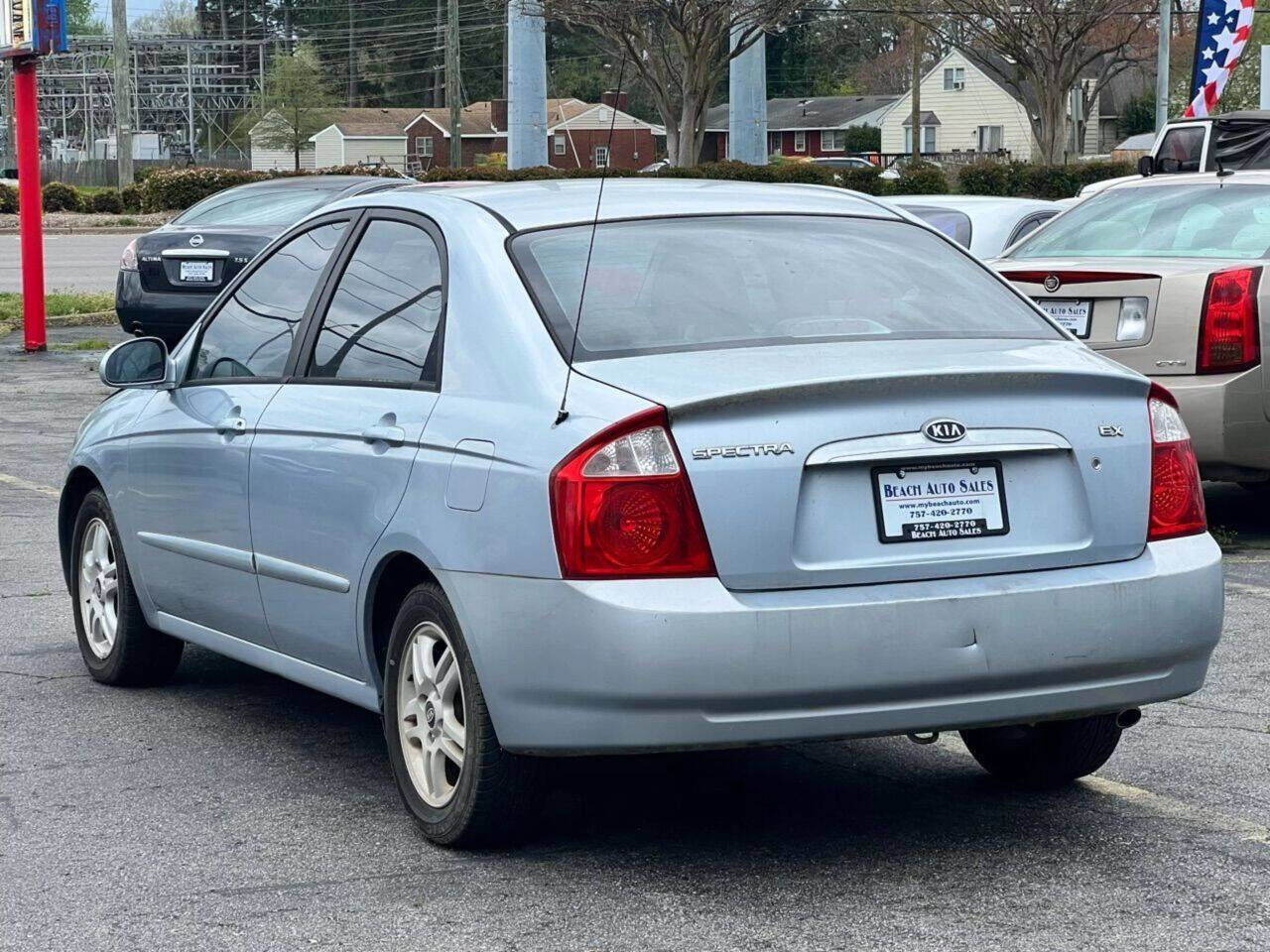 Used 2005 Kia Spectra LX image 4