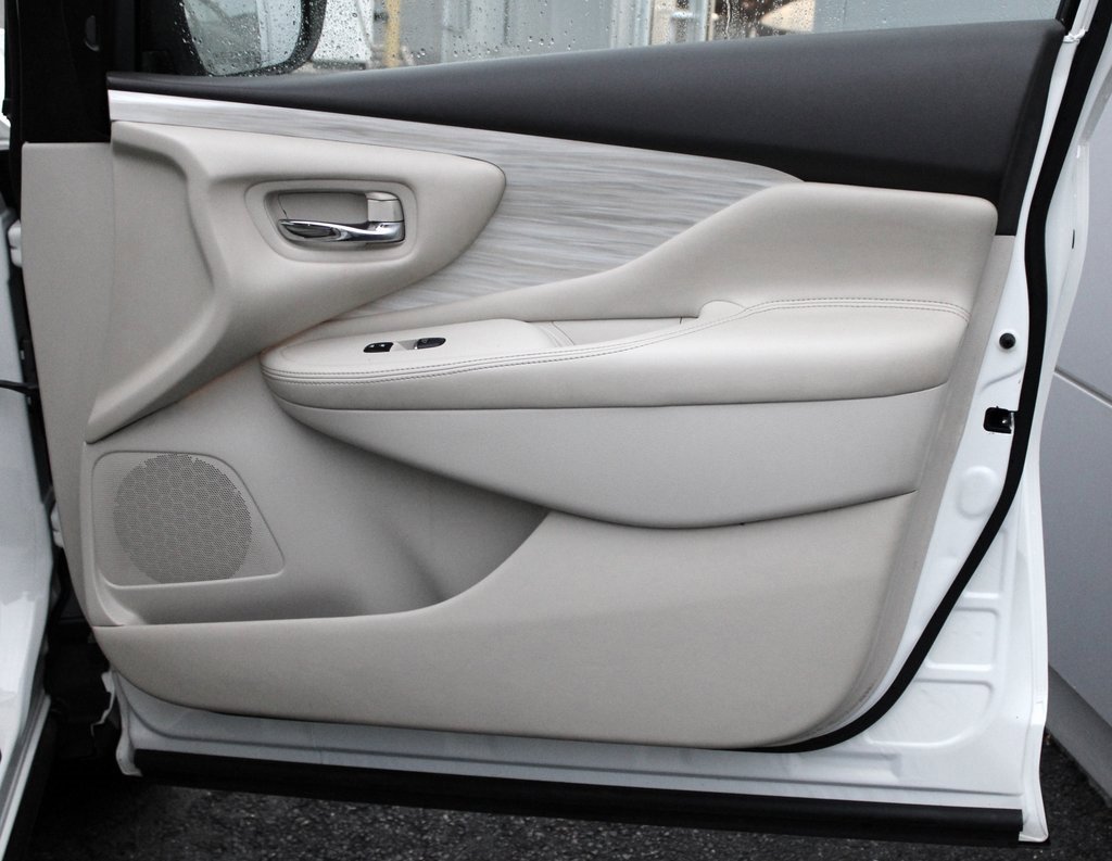 Used 2018 Nissan Murano SL w/ Moonroof Package image 18