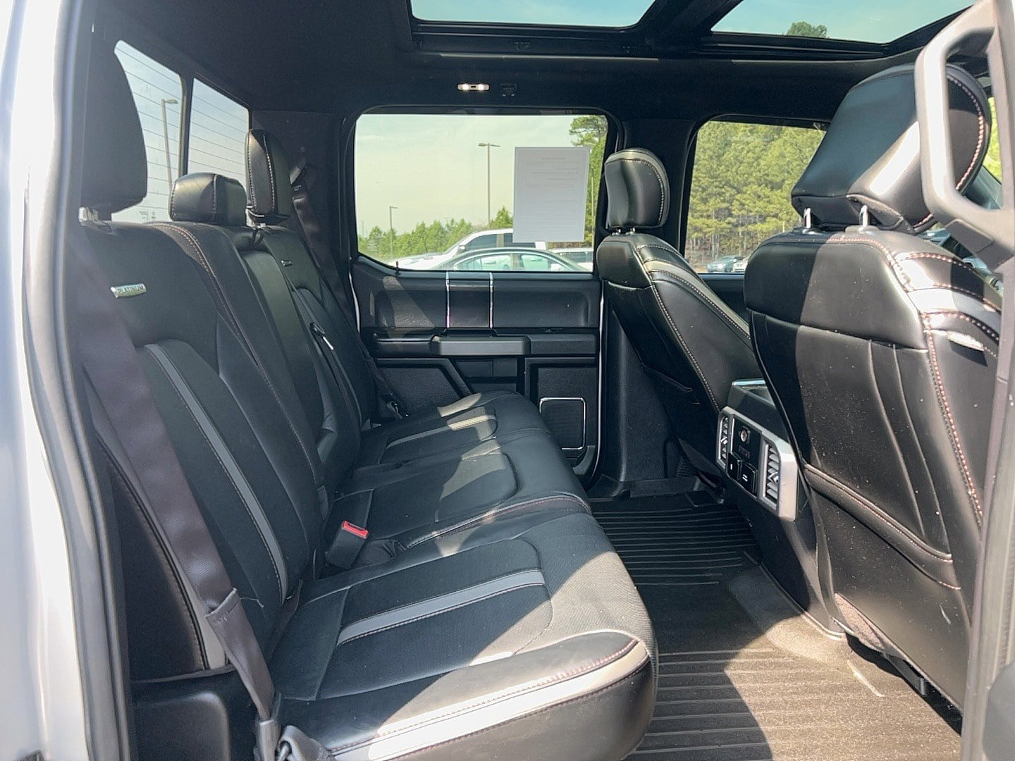 Used 2018 Ford F150 Platinum w/ Equipment Group 701A Luxury AWD/4WD image 28