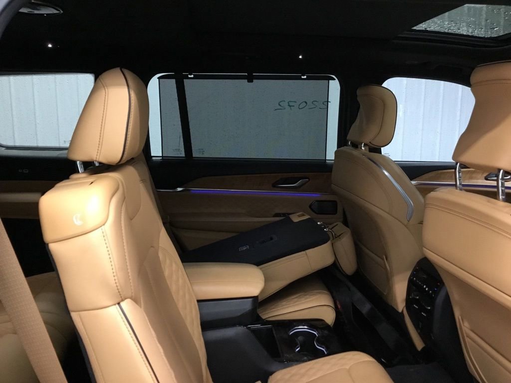 Used 2023 Jeep Grand Cherokee L Summit image 44