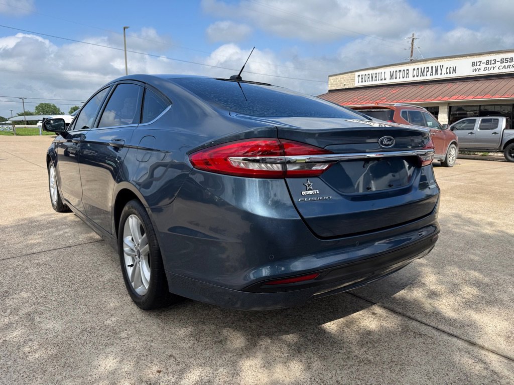 Used 2018 Ford Fusion SE FWD image 5