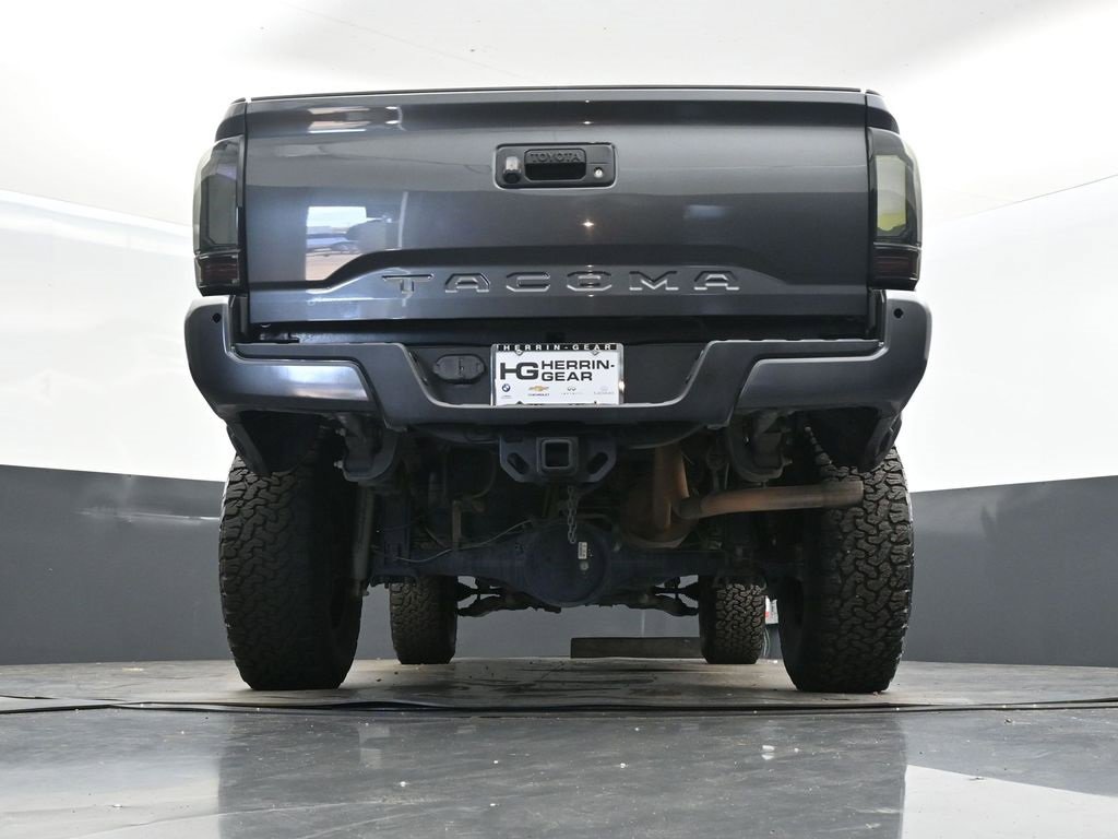 Used 2020 Toyota Tacoma TRD Off-Road image 40