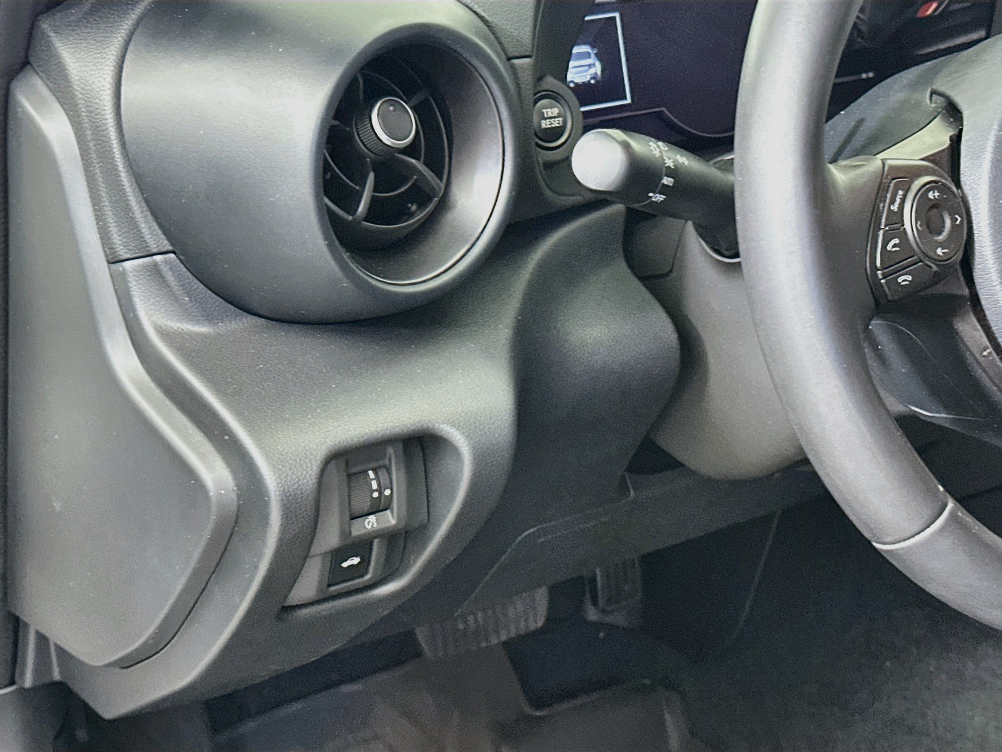 Used 2024 Toyota GR86 RWD image 16