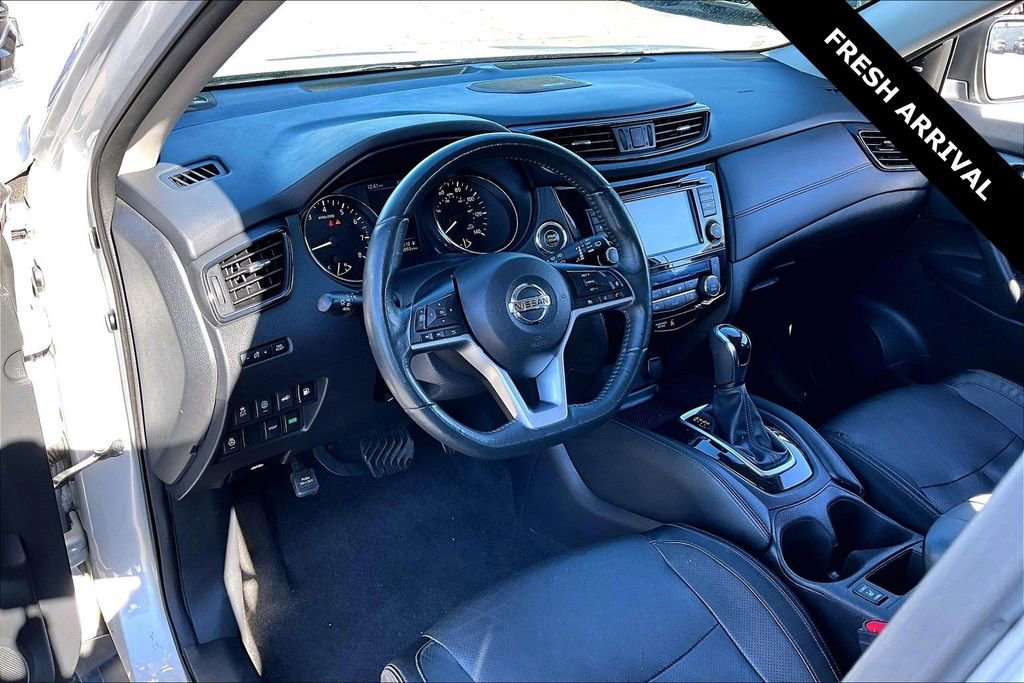 Used 2018 Nissan Rogue SL image 16