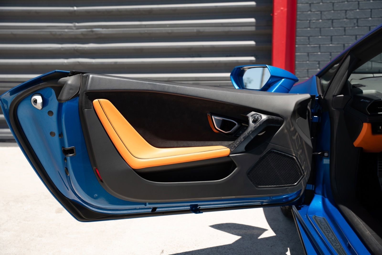 Used 2020 Lamborghini Huracan EVO RWD image 16