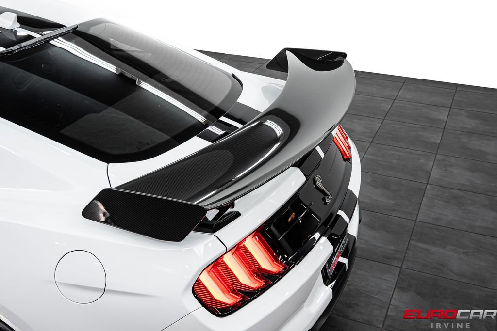 Used 2021 Ford Mustang Shelby GT500 w/ Carbon Fiber Track Pack RWD image 23
