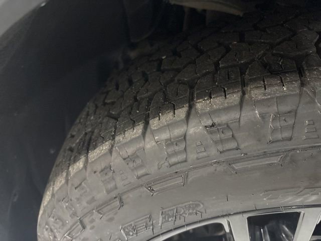 Used 2025 GMC Sierra 1500 Elevation image 40