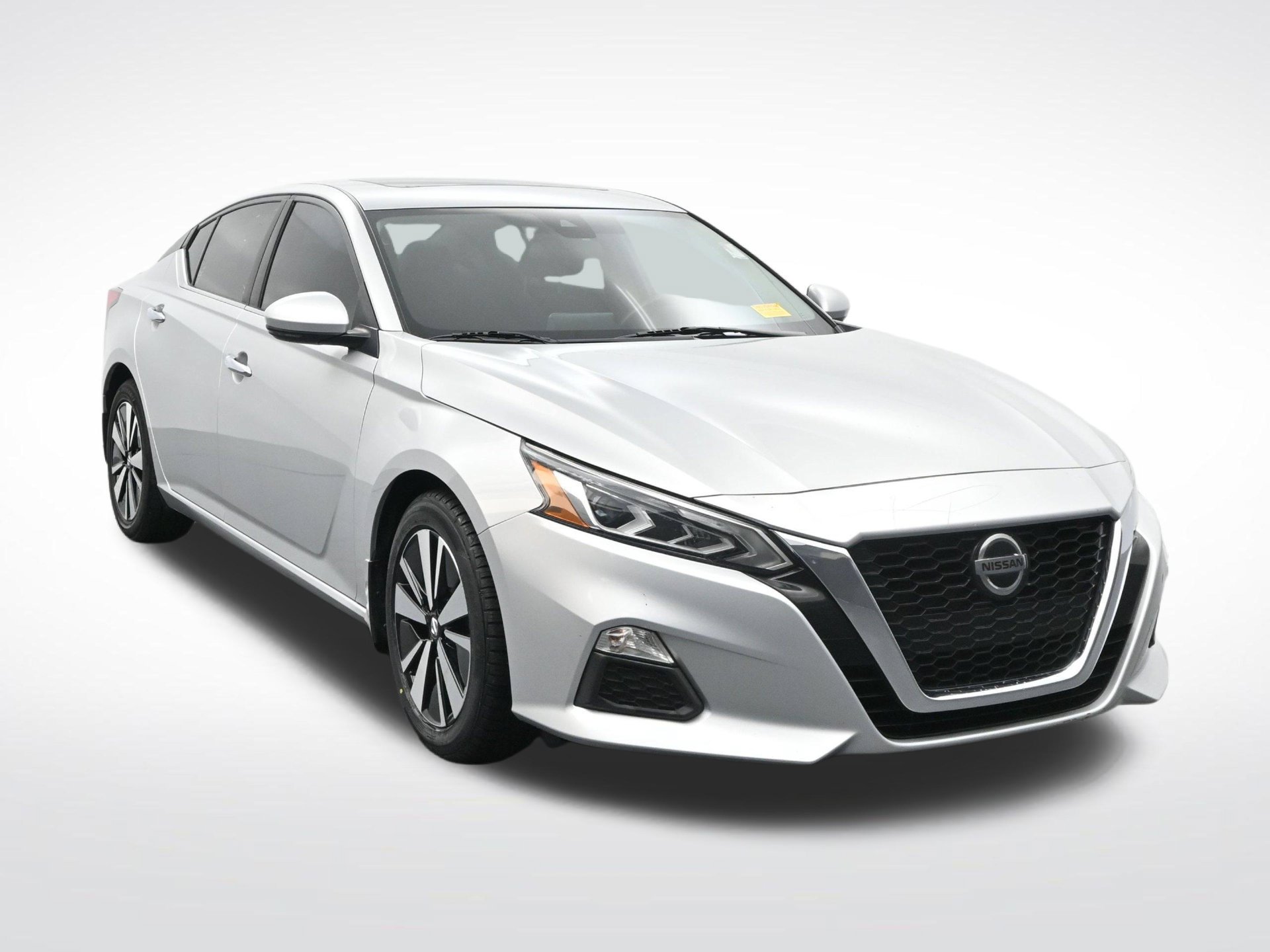 Used 2021 Nissan Altima 2.5 SV w/ SV Premium Package FWD image 3