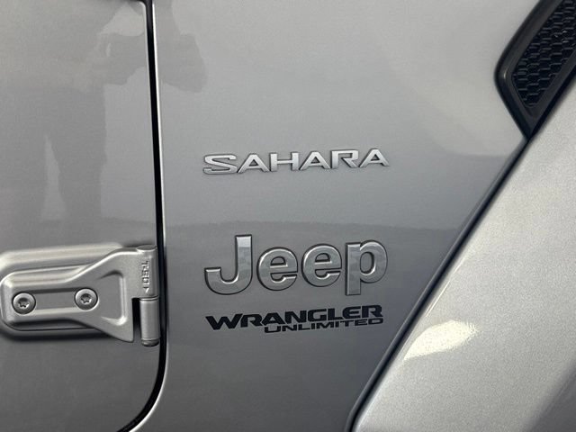 Used 2021 Jeep Wrangler Unlimited Sahara w/ LED Lighting Group AWD/4WD image 40