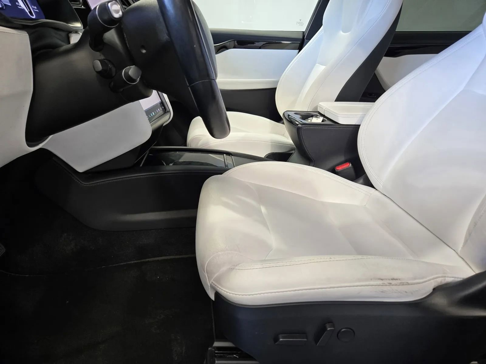 Used 2020 Tesla Model X Long Range AWD/4WD image 13