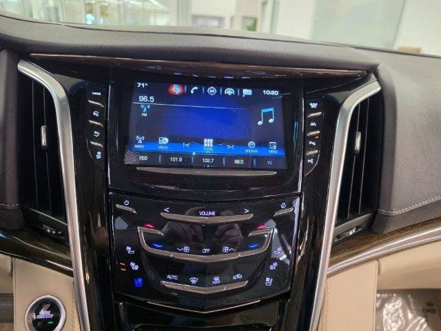 Used 2020 Cadillac Escalade Luxury AWD/4WD image 26