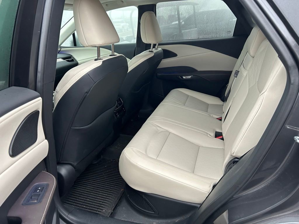 Used 2025 Lexus RX 350 w/ Convenience Package image 40