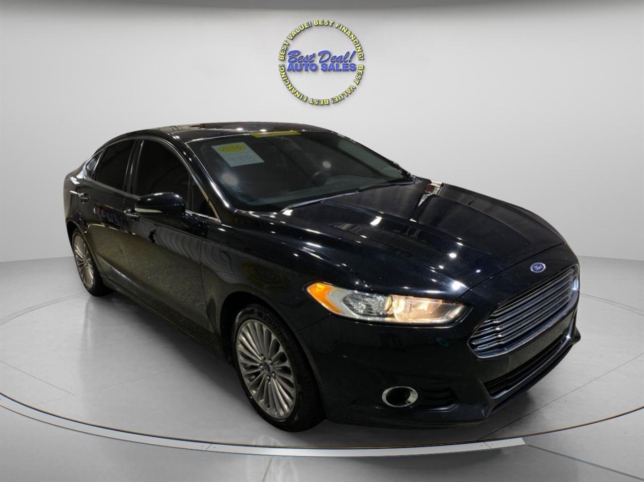 Used 2016 Ford Fusion Titanium FWD image 5